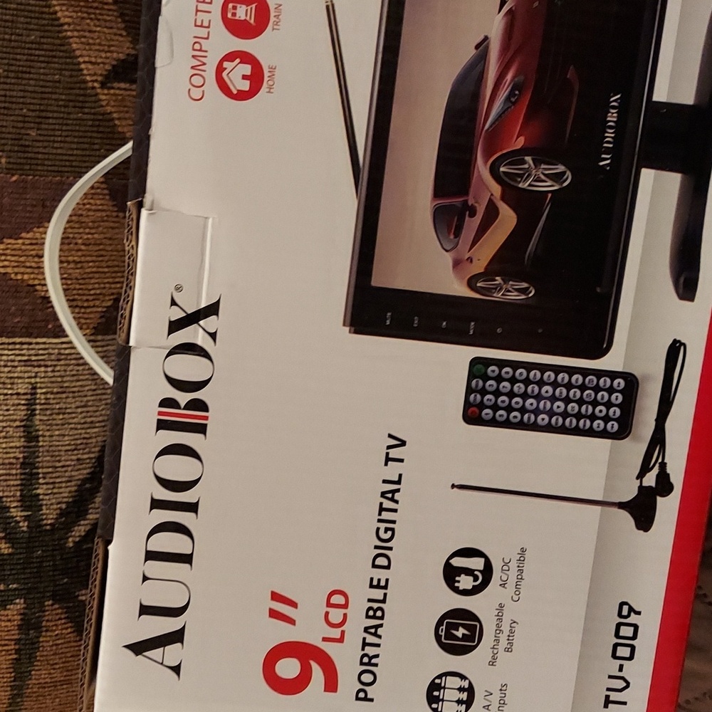 Audiobox 9" LCD Portable Digital TV